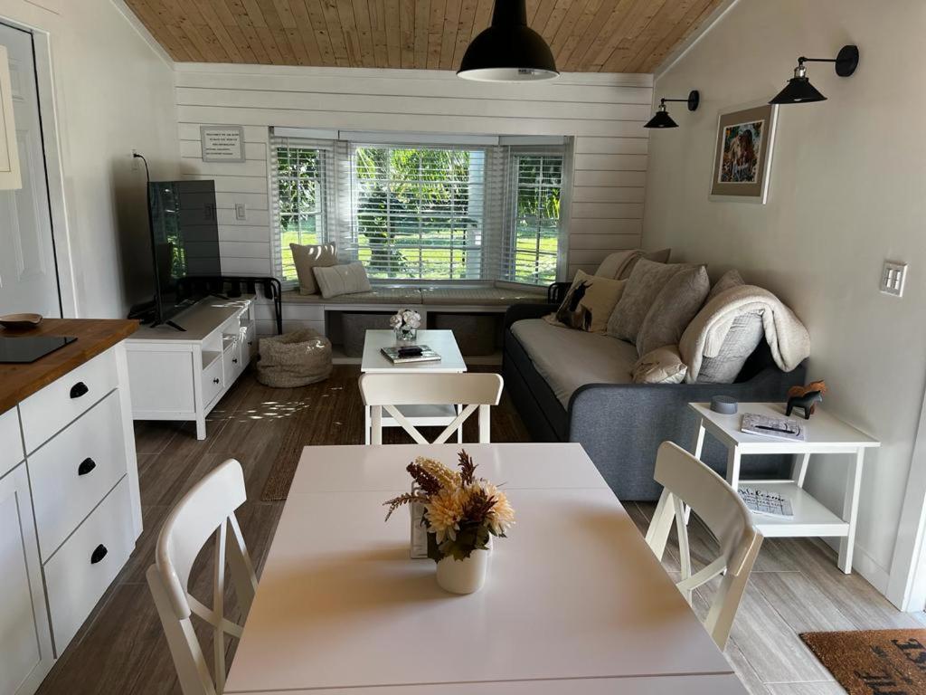 홈스테드 Maria'S Tiny Barn 게스트하우스 외부 사진